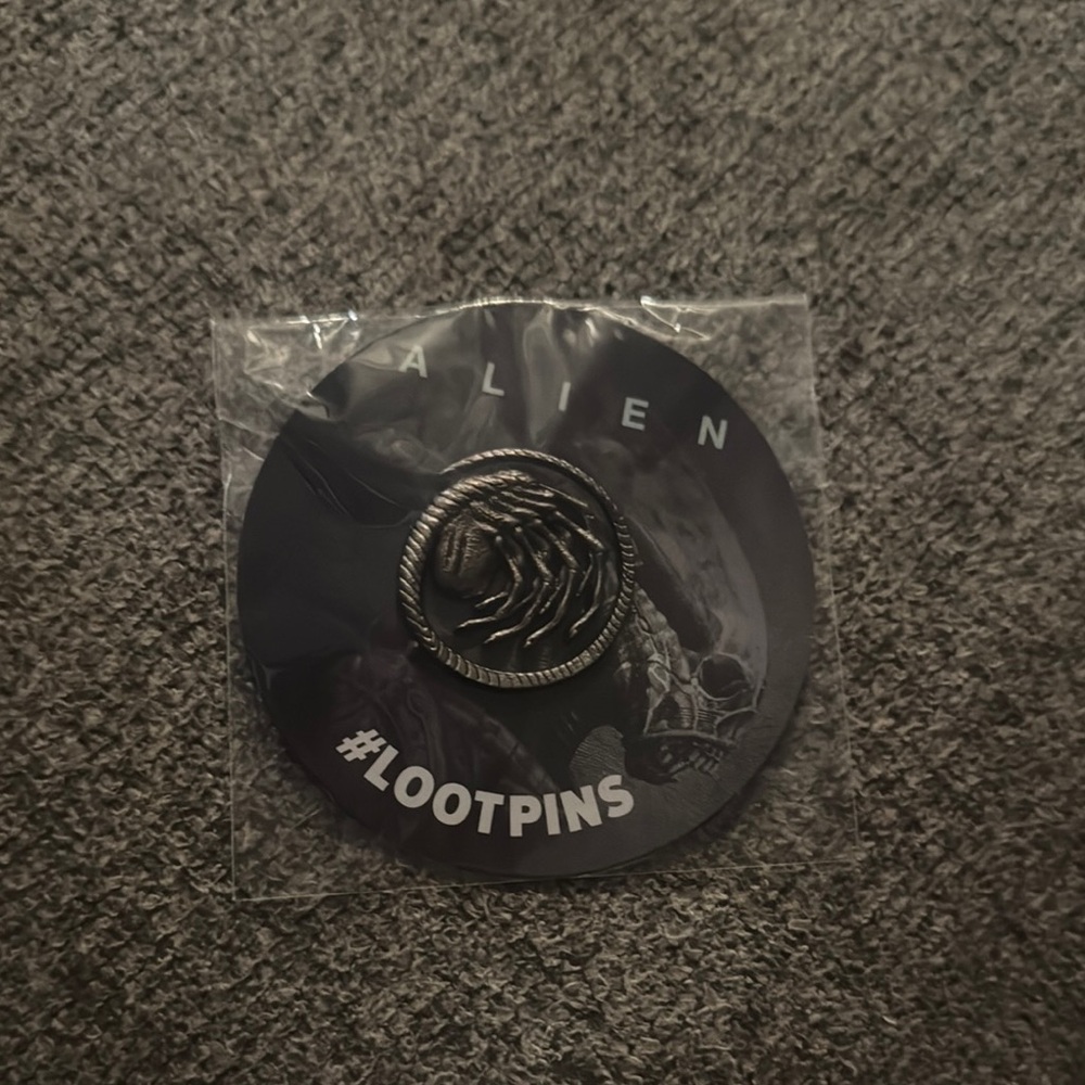 Loot Crate Silver Emblem Jewelry‎ Accessory